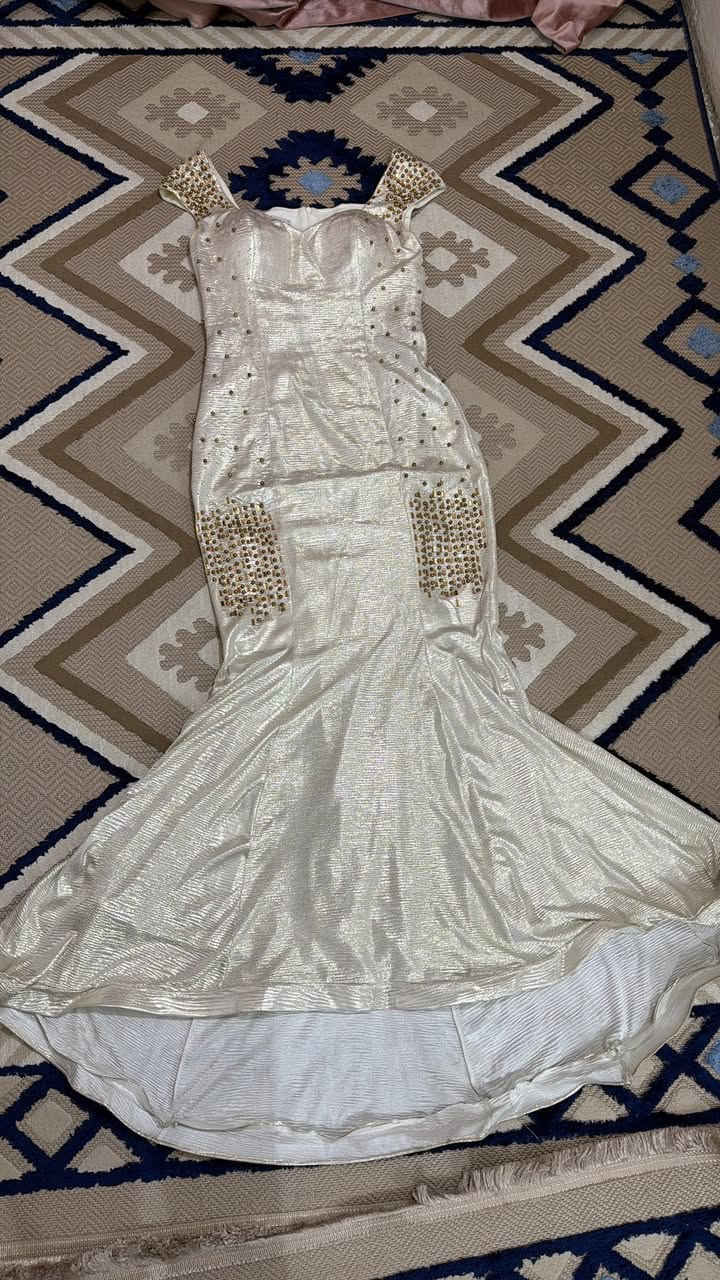 بنات فستان اخذته بورقه لبسته ساعه عقدت بي ونزعته قياس ٤٠ يجنن ابيعه ب٥٠ توصيل مجاني عندي توصيل لكل المحافضات


**إذا كنت صاحب هذا الإعلان وتريد حذفه لأي سبب، رجاءا أرسل رسالة إلى الدعم الفني**