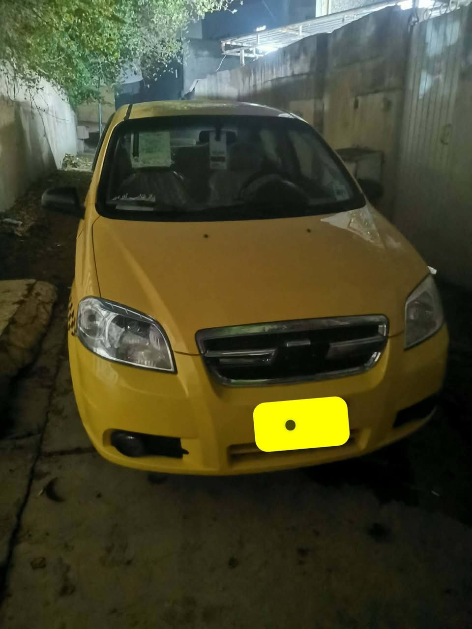 السلام عليكم
افيو 2011 مؤسسة

 ماشية 145 حقيقي مو تلزيك 

كلشي بيها شرط يحتاجلها فققط غاز تبريد 

رقم بغداد جديد قبل شهرين شديتو 

داخل لونين اسود + عسلي جديد طك 

عليها ادامة كامل على ايدي مو تلزيك صناعي 

تجي تشوف بعينك و عاملني 

سعرها 68 بيها مجال 

مكاني موصل جانب الأيسر  

*********** متوفر واتساب
