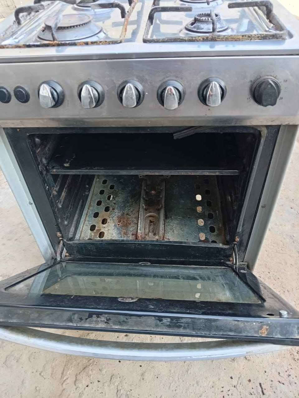 طباخ البيع السعر 90 نضيف شغال العنوان ناصرية الرقم*********** Singapore
