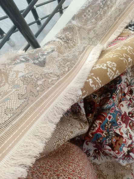 زوليه كاشن مستخدمه موسم واحد نضيفه. جداا. قياس 4 عرض وطول 5 الي يريدها. مكاني بغداد. للحجز والاستفسار. واتس اب *********** بغداد
