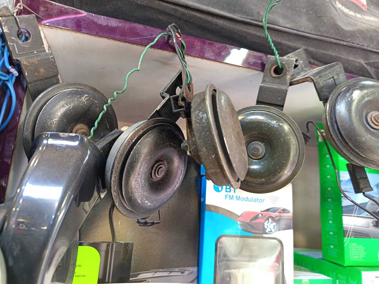 هورن نيسان تفصيخ اصلي شرط الفحص 
سعر الزوج 15الف 
كماليات الخفاجي للاستفار ***********
