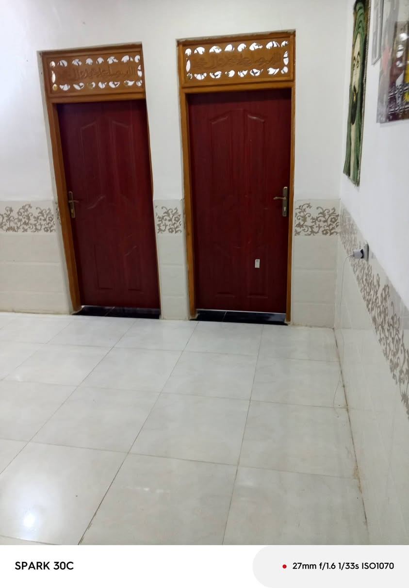 بيت على طريق الدغاره للبيع مراوس عادي مساحته 600 ***********
