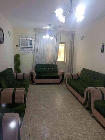 السلام عليكم شقه لبيع مساحه 100 متر مجمع الحمر طابق الاول الشقه مطلوبه 8 ملايين ويتم خصم مبلغ من السعر القسط مالتها 49 الف بشهر مصفره كهرباء ماء 
السعر 80 مليون 
الاتصال على رقم 
***********
