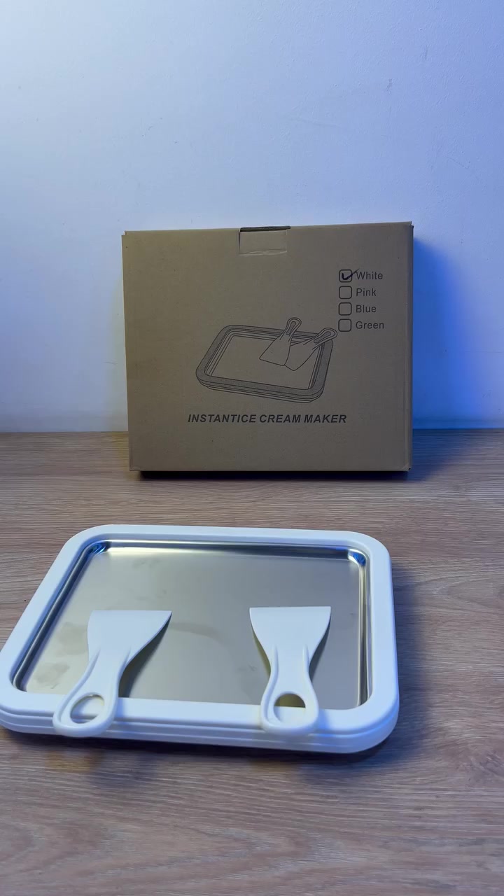 وداعاً لانتظار دورك في محل الآيس كريم! 🍦🏠
هل تحب مشاهدة "رول الآيس كريم" وهو يُصنع أمامك؟ الآن، أنت الشيف! 👨‍🍳✨
مع صانعة الآيس كريم الرول المنزلية، المتعة تبدأ من التحضير:
 * تجميد فوري: بورد سحري يحول الحليب والفواكه إلى آيس كريم في دقائق.
 * أمان تام: بدون كهرباء أو أسلاك، مثالي ليشاركك أطفالك المرح بأمان.
 * نكهات لا حصر لها: جرب النوتيلا، الأوريو، أو الفواكه الطازجة.. الخيار لك!
 * سهولة التنظيف: تصميم عملي يجعلك تعيد استخدامه يومياً دون عناء.
المجموعة تشمل: (البورد السحري + كاشطات الرول الاحترافية).

    "الكمية محدودة جداً بسبب الطلب المرتفع.. احجز قطعتك الآن قبل نفاذ المخزون!"

#آيس_كريم #ايسكريم_رول #حلى_بارد #حلويات_منزلية #ايسكريم_صاج آيسكريم_بيتي حلويات_سريعة


**إذا كنت صاحب هذا الإعلان وتريد حذفه لأي سبب، رجاءا أرسل رسالة إلى الدعم الفني**