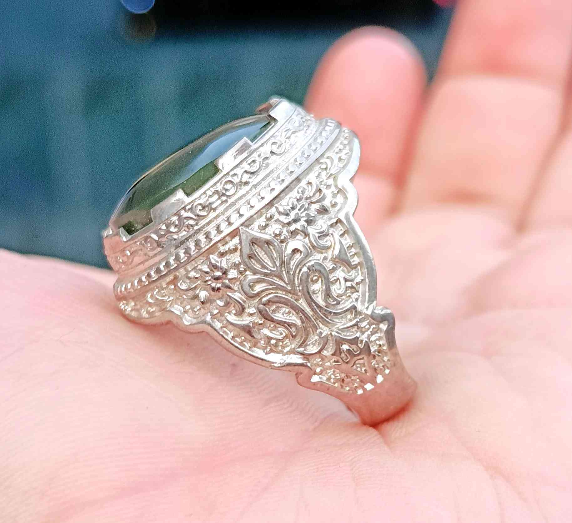 سلام عليـــــكم 🫷🏿👇👇عيــد مبـارك 

تحفه فنيــيه(يشــم يماني ذمه خشن يخبل) 

صياغه يدويه فضه ثگيله جدا 
قيــــــاس الخاتم(23..24)

يوجد توصيل بدون مراوس او حجز مكاني سماوه سعـــره مع التوصيل(45)🔒🔒


**إذا كنت صاحب هذا الإعلان وتريد حذفه لأي سبب، رجاءا أرسل رسالة إلى الدعم الفني**