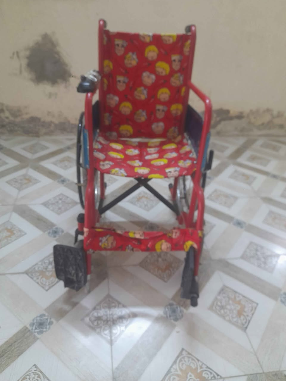 سلام عليكم عندي عربانه مال معوقين البيع سعره ٥٠ الف  كلش نظيفه مكاني الزعفرانيه يم عمارات سعيده *********** بغداد, العراق
