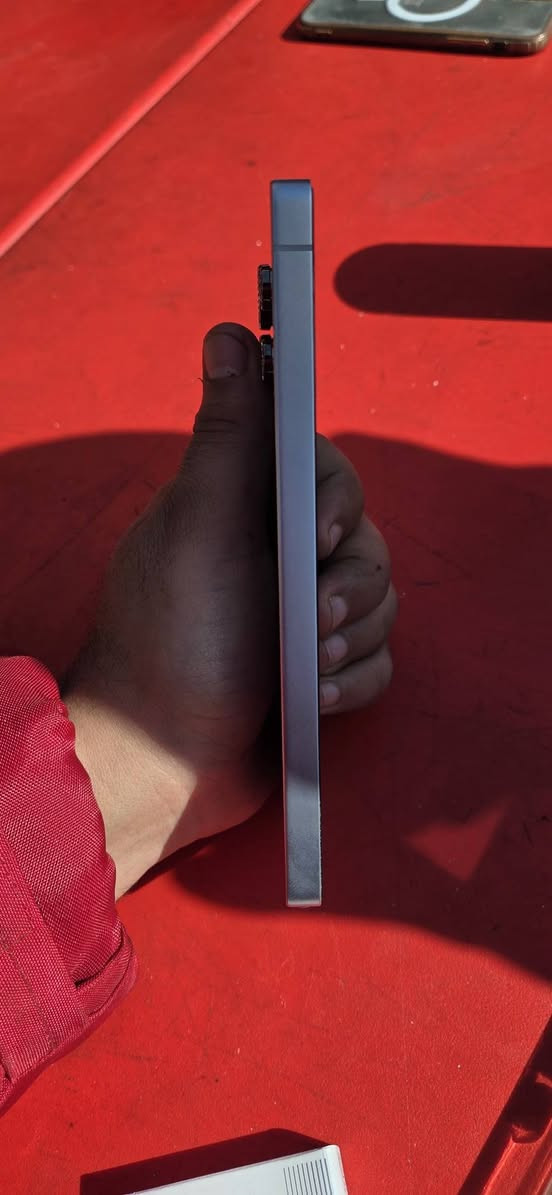 سلام عليكم جهاز اس 25 الترا ذاكره 256 ضمان عين الفهد مستخدم  5اشهر ستخدام بيت مال بنيه نضافه 100 محلقات كامله مشتري من عالم القلعه العنوان بغداد 

السعر :مليون وميه وخمسين 1150 
***********
