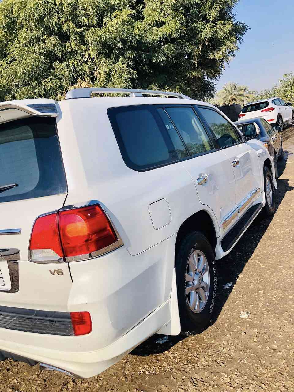 لاندكروز 2009 نضيف فول 6سلندر كمرات حساسات فور ويل لايت زنون اليساره خير من الله متصرف عليه سعره 297 وبيه مجال
***********
رقم بغداد انكليزي
