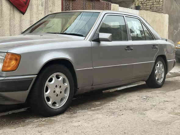 مارسدس دب موديل 1990 محرك ٤ سلندر ٢٣٠ بلادي عنكبوت سيارة جاهزة للأخير حدادية امامي خلفي جديد تايرات جديدة تبريد ثلج سلايت طكتين السيارة مصبوغة عام للجمالية فقط رقم أنبار مشروع وطني سنوية وأرقام جدد انكليزي سيارة باسمي تحويل ثاني يوم مابيهة نقص السعر ٨٠ وبيهة مجال عنوان السيارة بغداد 

هـ ***********
