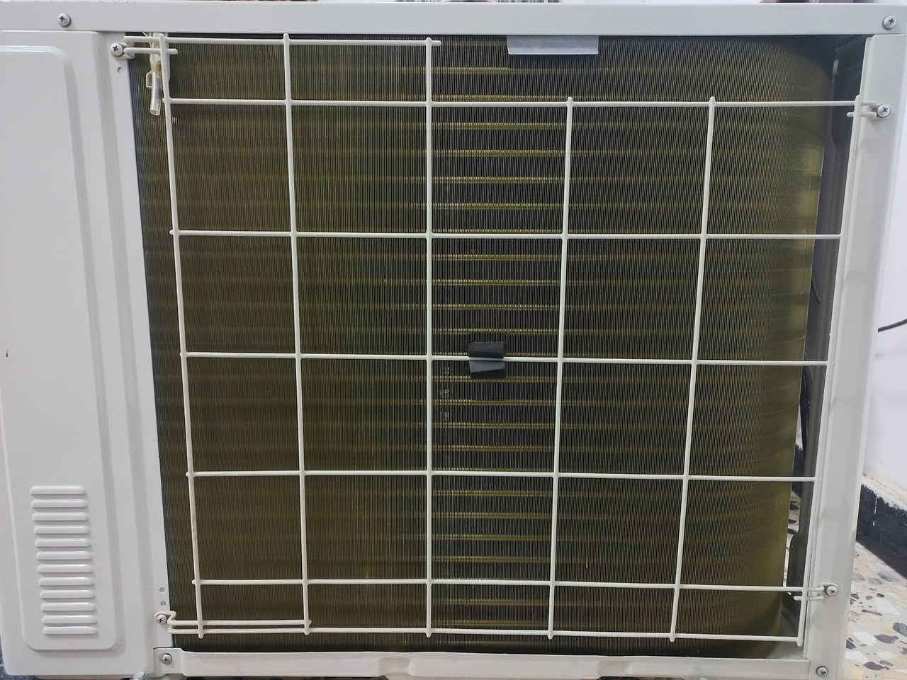 السلام عليكم سبلت TCL واحد ونص طن أنفيرتر تحكم أمبيرية يشتغل 2 أمبير 4 أمبير 6أمبير واي في خاصية التحويل بين المولد والوطني استعمال الموسم المضى ثلاثة اشهر الشكل الجديد مكاني الغدير السعر 575 الف للتواصل ع الرقم *********** بواري ريمونت غراضة كاملة
