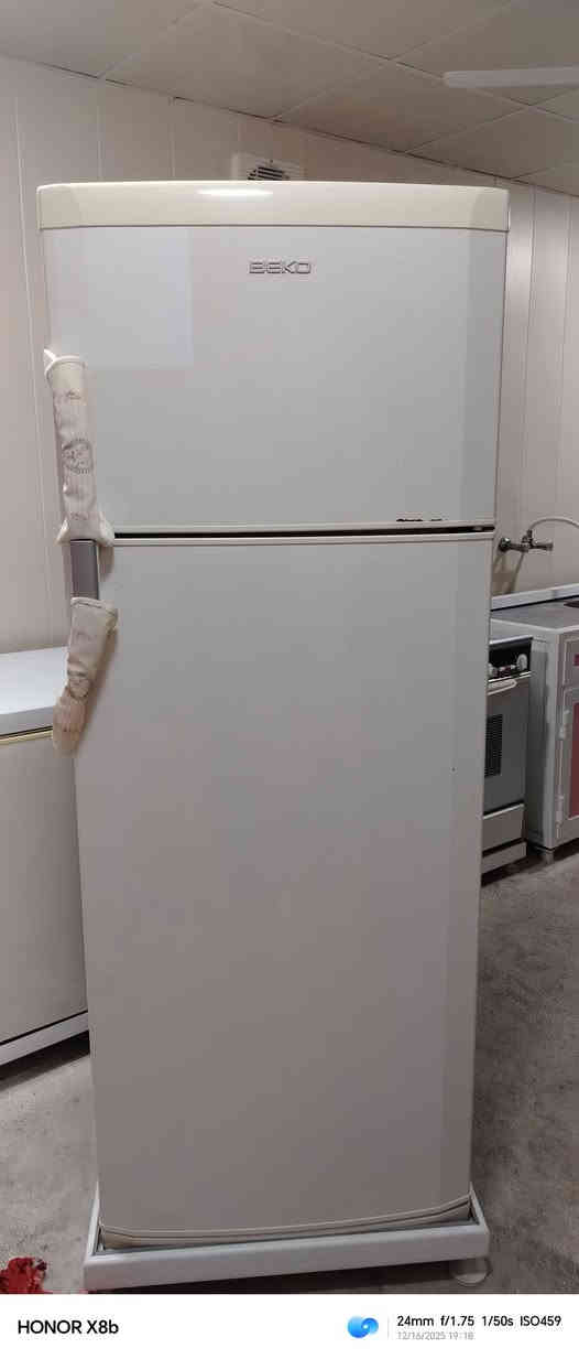 ئەم عەشیانە بۆ فرۆشتن بێ عەیب و جوان
کەوانتەرەکە  2.5 دوو مەترو نیو 
سنیگەکەی 1.60 
نرخ 450 هەزار 

هەژدە قەدەم   BEKO سەلاجەی بیکۆ
نرخ 140 هەزار 

مێزو 3 کورسی 
نرخ 55 هەزار  

شوێن شارەزوور 
0751 104 7569 ژ.م 
***********
