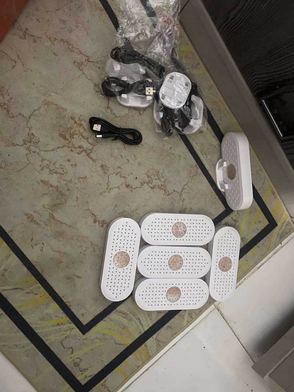 جهاز امتصاص الرطوبة الصغير القابل لإعادة الاستخدام (6 قطع + كابلات الشحن حماية قصوى: يمتص الرطوبة الزائدة بكفاءة عالية، مما يحمي الملابس، الأحذية، الكتب، وحتى الأجهزة الإلكترونية من التلف والعفن السعر ٥٠ الف ٦ قطع للتواصل خاص


**إذا كنت صاحب هذا الإعلان وتريد حذفه لأي سبب، رجاءا أرسل رسالة إلى الدعم الفني**