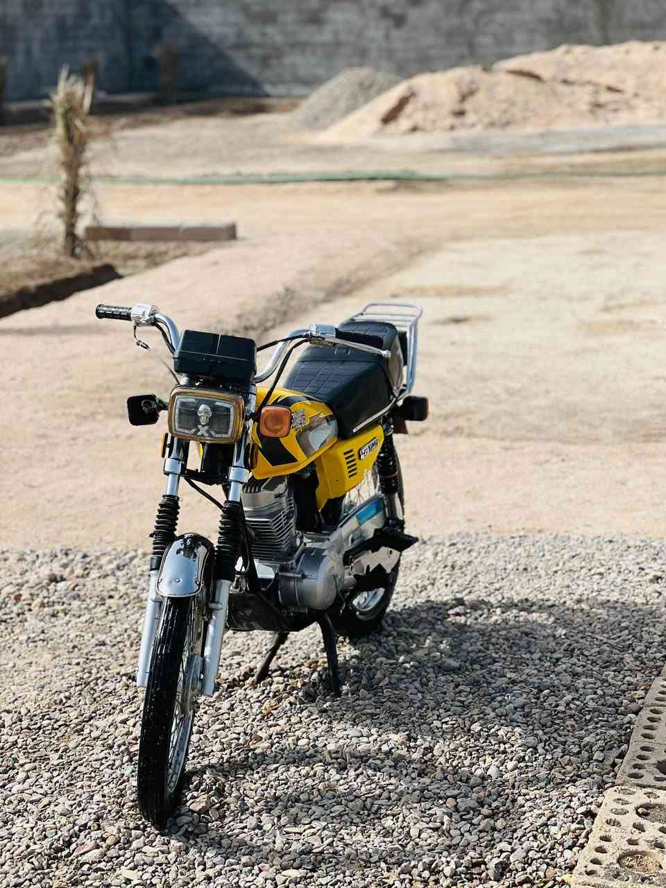 دراجه نامه للبيع محرك 21 مقفوله من كل شيء العنوان الهوير مقابيل سيطره نهر العز السعر 650 وبيها مجال ***********
