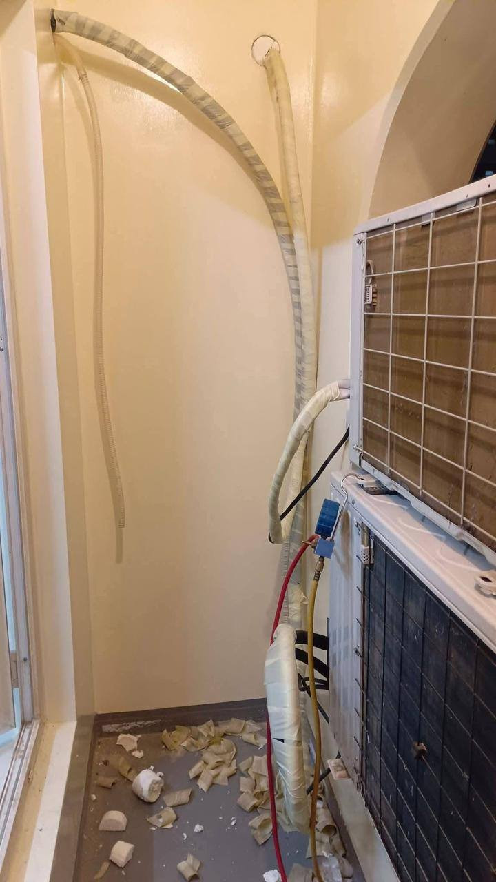 🏠 شقتك الجديدة.. محتاجة لمسة هندسية كاملة! 🛠️
ألف مبروك لأهلنا وجيراننا بـ المجمع السكني الجديد. نعرف إن الانتقال لشقة جديدة بيه تفاصيل هواية وتعب، ولهذا المهندس محمد عمران صار قريب عليك ليجهزلك كل شي بضمان وإتقان.
❄️⚡ خدماتنا الشاملة لراحة بالك:
1️⃣ عالم التبريد:
• نصب سبلت (1 طن) بـ 25,000 دينار فقط!
• شحن غاز، صيانة دورية، وكشف ليك بأحدث الأجهزة.
2️⃣ تأسيس وصيانة الكهرباء:
• نصب نقاط كهرباء إضافية (حسب احتياجك وتوزيع أثاثك).
• صيانة شاملة لكهربائيات المنزل ومعالجة أي خلل فوراً.
3️⃣ الديكور والفنش:
• نصب بردات (ستائر) بجميع أنواعها بدقة متناهية وحفاظاً على نظافة الجدران.
شعارنا: "دقة بالعمل.. نظافة بالتنفيذ.. وسرعة بالاستجابة" 🤝• 
لا تدور هواية وتتعب نفسك، المهندس يخلصك من كل هوسة النصب والصيانة بزيارة واحدة وبأنسب الأسعار.
📍 متواجدون داخل المجمع لخدمتكم فوراً.
📞 للحجز والاستفسار: ***********
