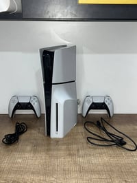 بلي 5 مستخدم للبيع  ps5  سلم الذاكرة 1T 1024GB ريجن ياباني مع يدة جوست...