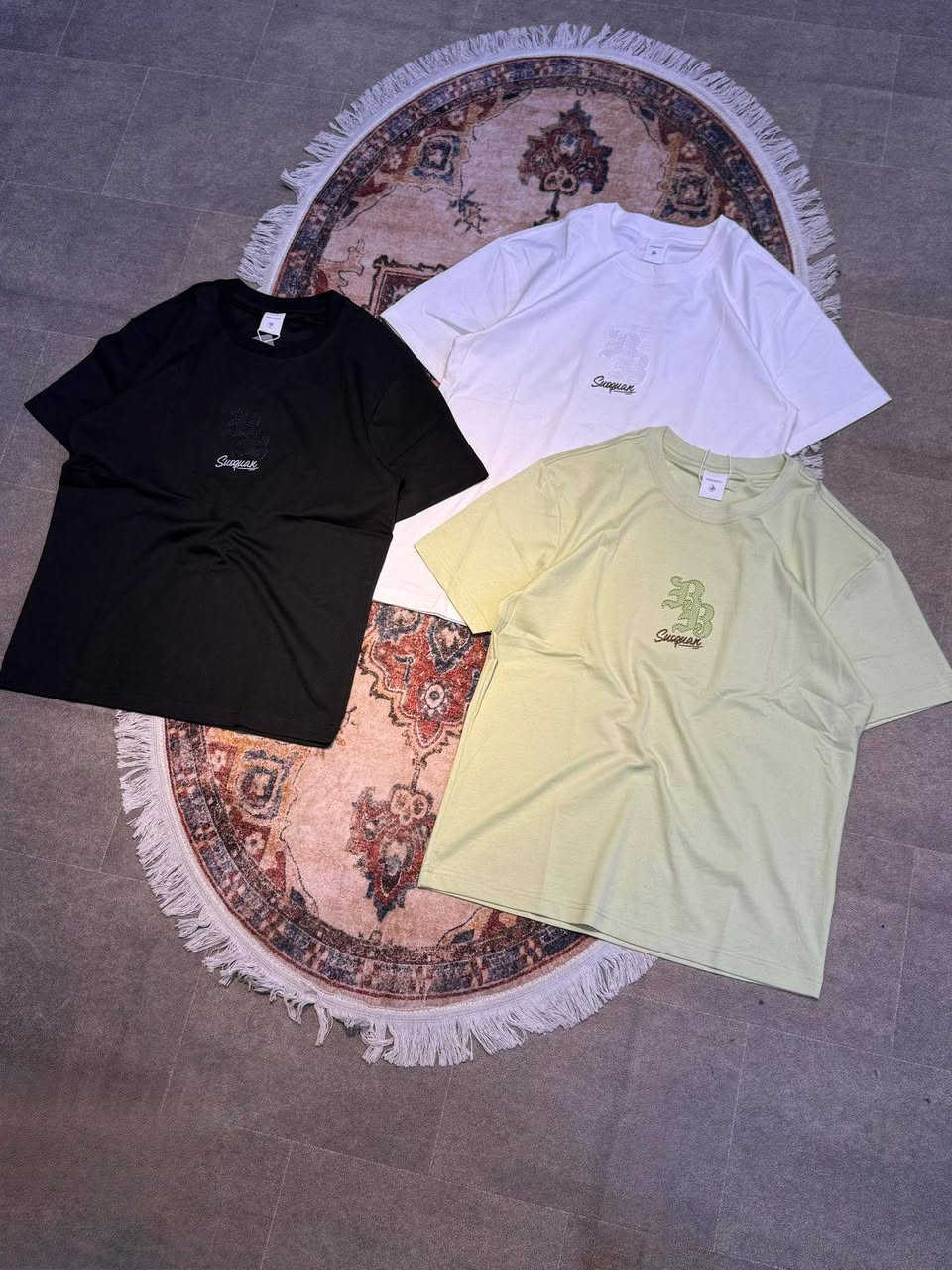 تيشيرت حلقة قطني خامة درجة اولى
قياسات L XL 2XL  3XL  4XL 

_ الشد ١٠ قطع لونين ب٥٤ الف
_ الشد ١٥ قطعة ٣ الوان ب٨٠ الف


**إذا كنت صاحب هذا الإعلان وتريد حذفه لأي سبب، رجاءا أرسل رسالة إلى الدعم الفني**