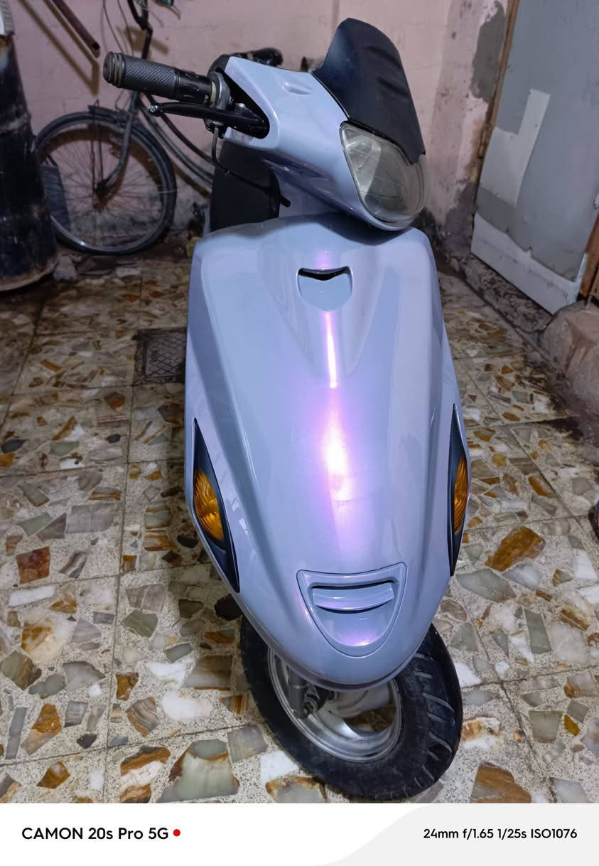 فراشة فحل حاوية للبيع 
المكان نجف 
رقم الهاتف *********** بي واتساب 
السعر 650 وبيه مجال
