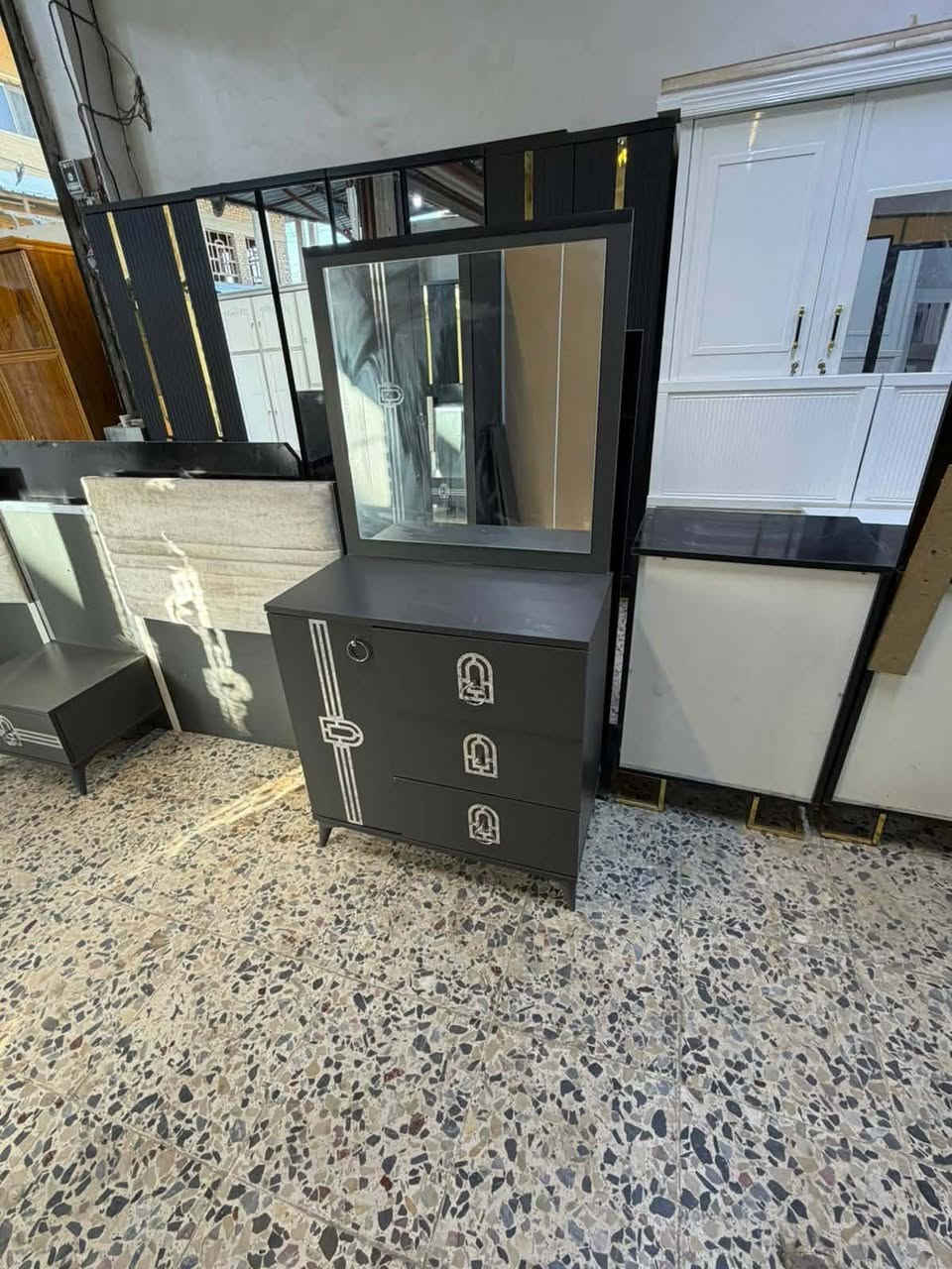 توفرت غرفه 🇹🇷تركي موديل حديث✨
شبابيه سريرين منفصل 
برغي وجوي حديد 
5 قطع 
نضافه 90💯 
سعر 500
مع شد ونقل داخل بغداد مجاني محافضات بكروه

#متابعين


**إذا كنت صاحب هذا الإعلان وتريد حذفه لأي سبب، رجاءا أرسل رسالة إلى الدعم الفني**