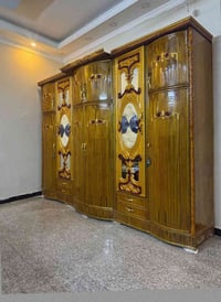 كنتور للبيع جديد صار شهر من ماخذي ٦ ابواب نجاره عراقيه ثقيله  عنوان بغ...