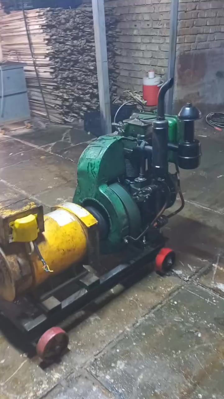 السلام عليكم
مولد دنبر للبيع 3 فيز  7.5  كيفي العنوان بغداد المعامل 
السعر 400 الف  ***********
