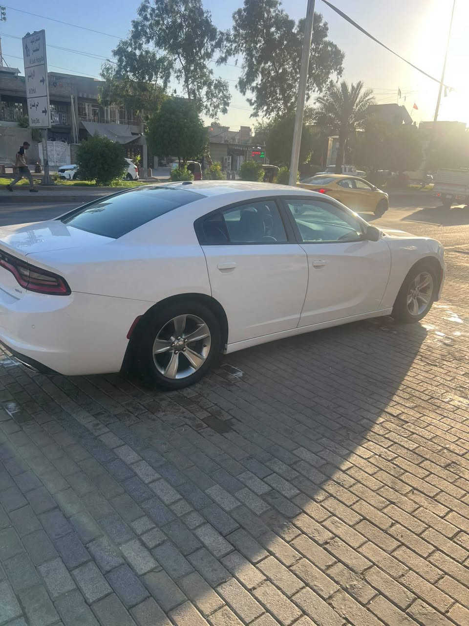 سلام عليكم جارجر موديل 2019سياره كلين احدثها بالعراق جاملغ وباب توظيح الجاملغ تبديل بلادي والباب بس صبغ بدون فتح هزه جديده السعر 215وبيها مجال بسيط جدآ مكان السياره بغداد الحبيبيه ***********

