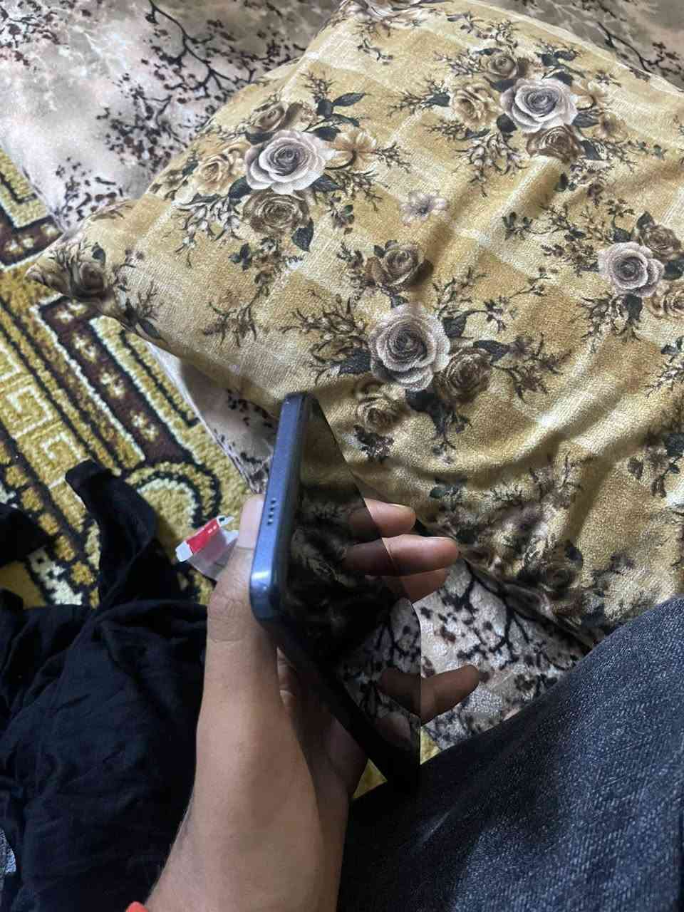 سلام عليكم تلفون للبيع نضيف مابي ايي عيب كلشي مابدل بي ذاكره256 سعر 180وبي مجال قليل مكاني كركوك حي العروبه امتواجد ماسنجر فقط وتساب ***********
