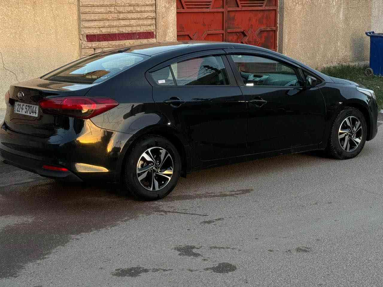 السلام عليكم 
فورتي موديل 17
وارد امريكي حادثهه جاملغ وبنيد 
وبل عراق باب 
السياره جاهزه 
السعر 105
مكاني الدوره 
*********** بغداد, العراق
