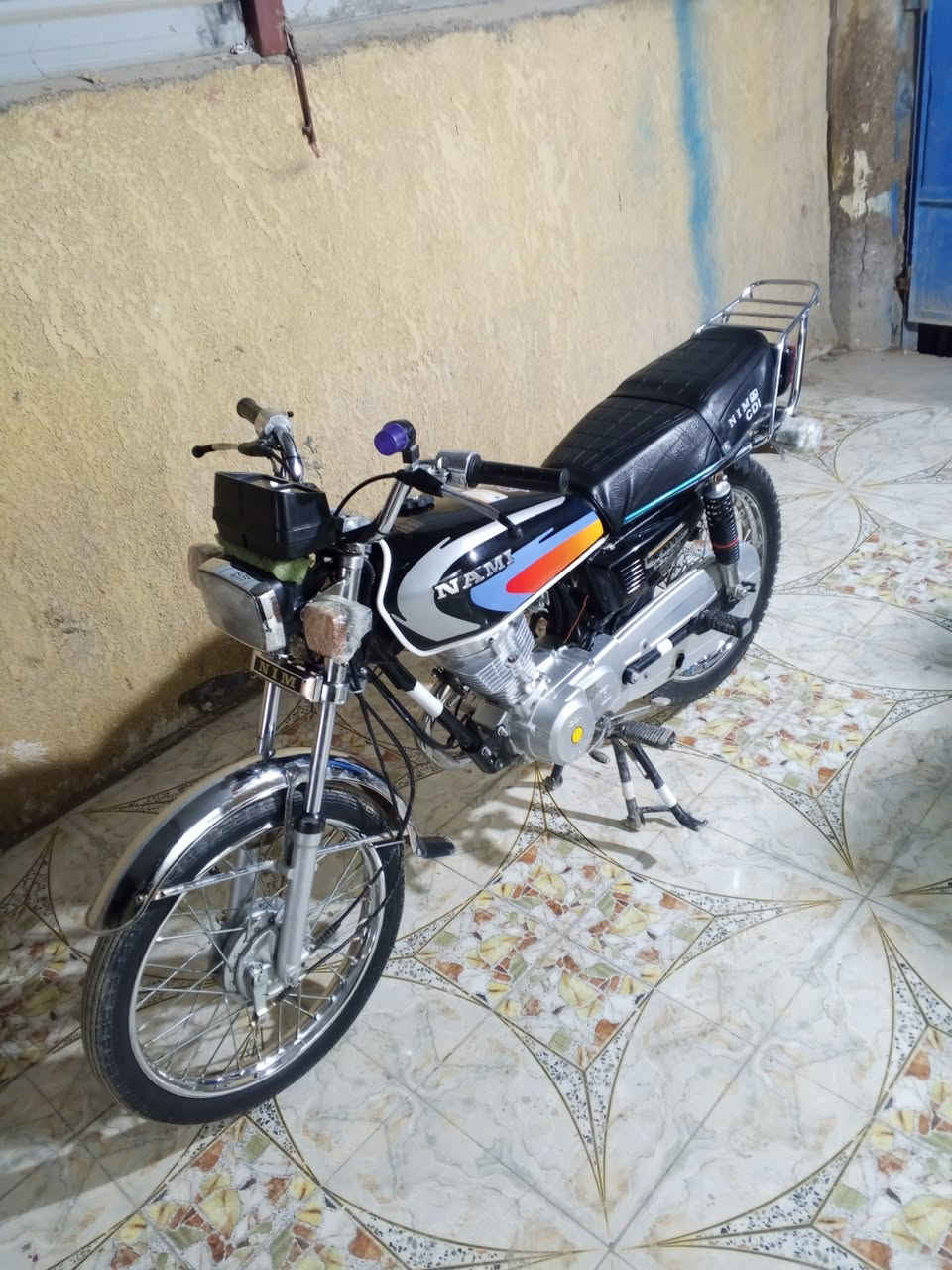 سلام عليكم نامه امتياز تلث احرف للبيع لمكينه ما مفتوحه لموديل 25 اوراق اسكنر كهربائيات كله شغاله دراجه كلشي ما ناقصه وسعر  خاص *********** لمكان حله محاويل
