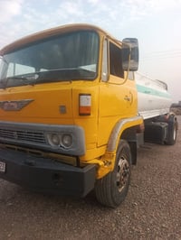 البيع هينو موديل 1982 بسمي حموله 10000 ألف محرك كير تايرات ثنين وعشرين...