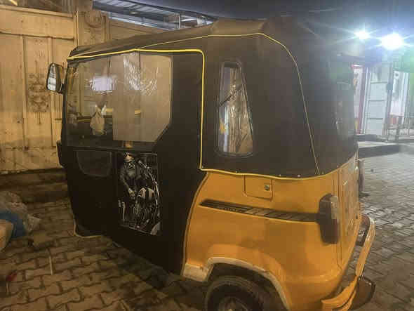 للبيع تكتك ٢٠٢١ رقم وسنويه بصره  بدون بيبان تكتك نضيفه وجاهزه محرك مفتوح مره وحده شركه السعر ٥٦٥٠ للتصال ***********
