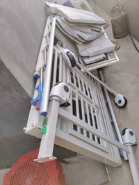 سرير طبي • نضافه ٩٥٪ • قابل تفاوض