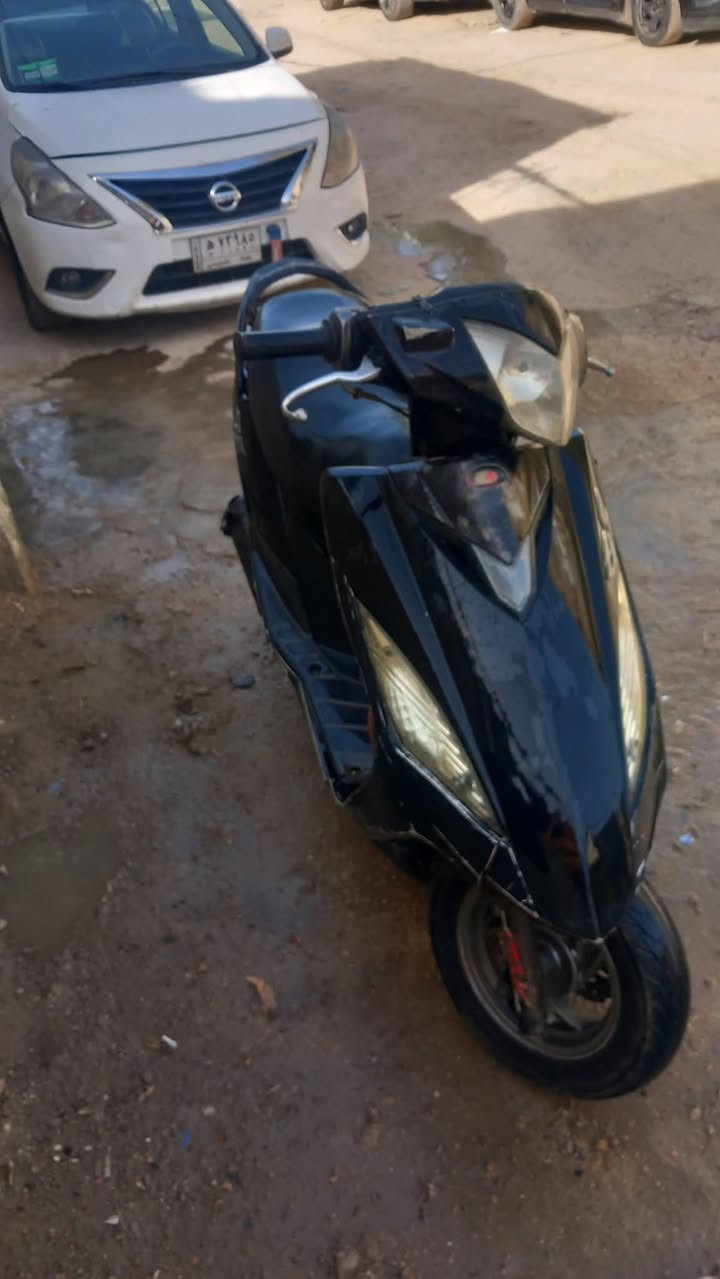 السلام عليكم دراجة كامكو ١٢٠ للبيع دراجة نظيفة نكرة سلف مابيهج اي نص بس اليدة مال هندر مشلوعة والصالنصة بيهة دخان  تايرات باتري جديد كابريتر كلش نظفة وبلك جديد نكرة سلف مكاني الكاظمية  متواجد علرقم او علماسنجر *********** السعر ٣٠٠ او بيهة مجال للشراي
