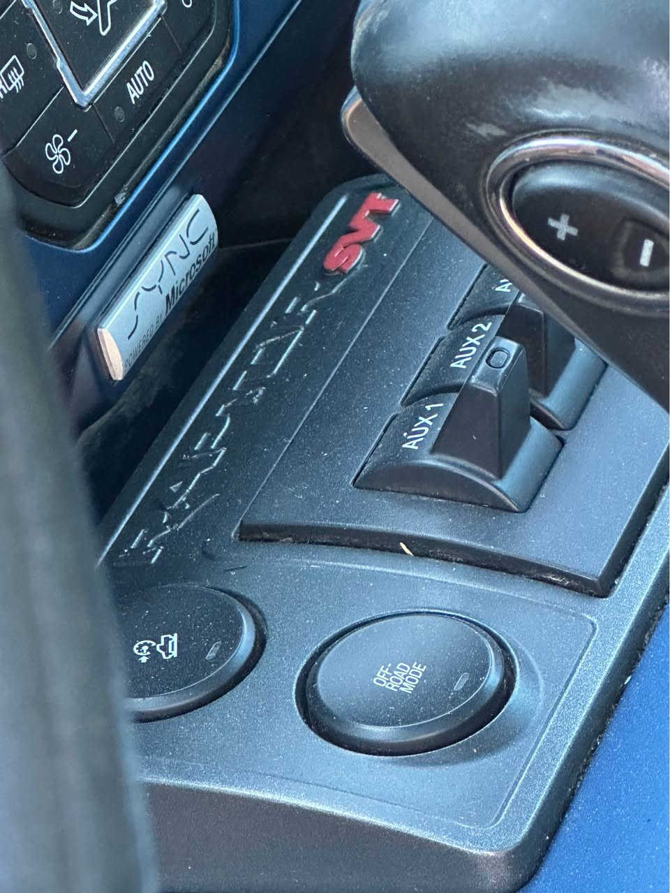 فورد رابتر 2013  بلاش واتحدة اكو بهل سعر ( بيع فقط )
فول فول مواصفات 
سعرهة 179 بلاااااش خلي بالك رابتر اصل مو تحديث 

سلايد_كشن جلد_كشن تبريدوتدفيئه_فور ويل4x4_تبريد مركزي_شاشه وكاميرا_حساس_تحكمات ستيرن_٤ مود قياده_

گير محرك كفالة 

سنوية رقم جديد سياره تحويل مباشر 

اربع بيبان مابيهن صبغ باقي حزام 
 بغداد حي الجامعة *********** بغداد, العراق
