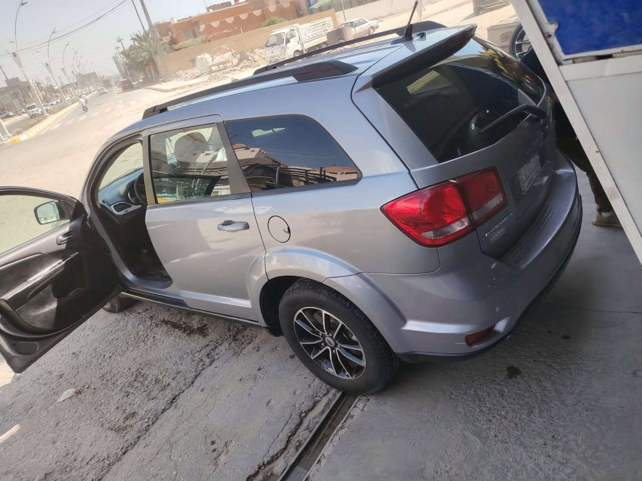 للبيع دودج جورني 2015 6سلندر 7 راكب  السيارة كاملة من كلشي مايحتاج تصرف عليها ولا ربع من حدادية من تبريد ثلج استخدام خاص 
السيارة بأسمي تحويل ثاني يوم 
***********
