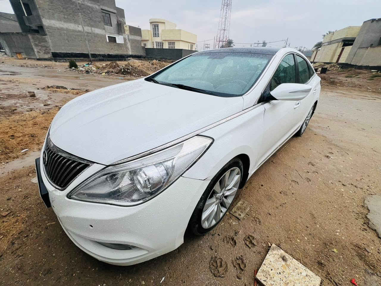 السلام عليكم من رخصت الادمن أزيره موديل ١٣ خليجي فول مواصفات رقم اربيل دولي بأسمنه بيها ٦ قطع صبغ بدون دواخل وتبديل السعر ١١٠ وبيها مجال رقم صاحب السياره ***********
