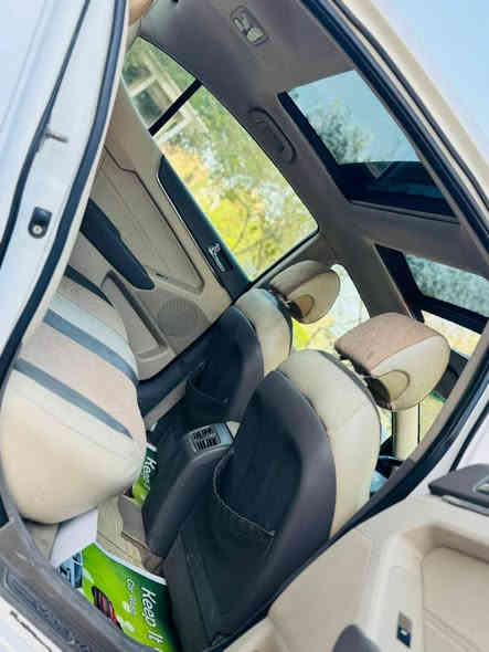 كيا كادنزه موديل 11خليجي مكفول كفاله عامه رقم نجف بسمي رقم النكليزي جديد فول مواصفات  مكاني بغداد بيه فقط بارد شي قليل كلش سياره خير من الله السعر 112 ورقه وبيه مجال *********** واذا اكو مراوس عادي
