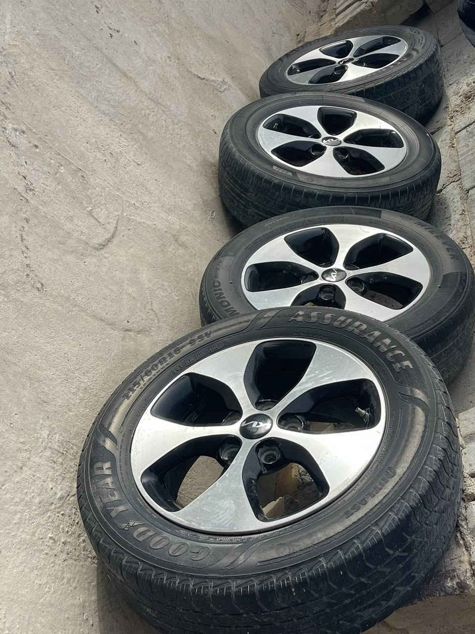 السلام عليكم ويل كب حجم 16 بدون تايرات يرهم كيه سيراتو  فورتي اوبتيما
مكان النجف  السعر 225 الف 
رقم الهاتف***********
