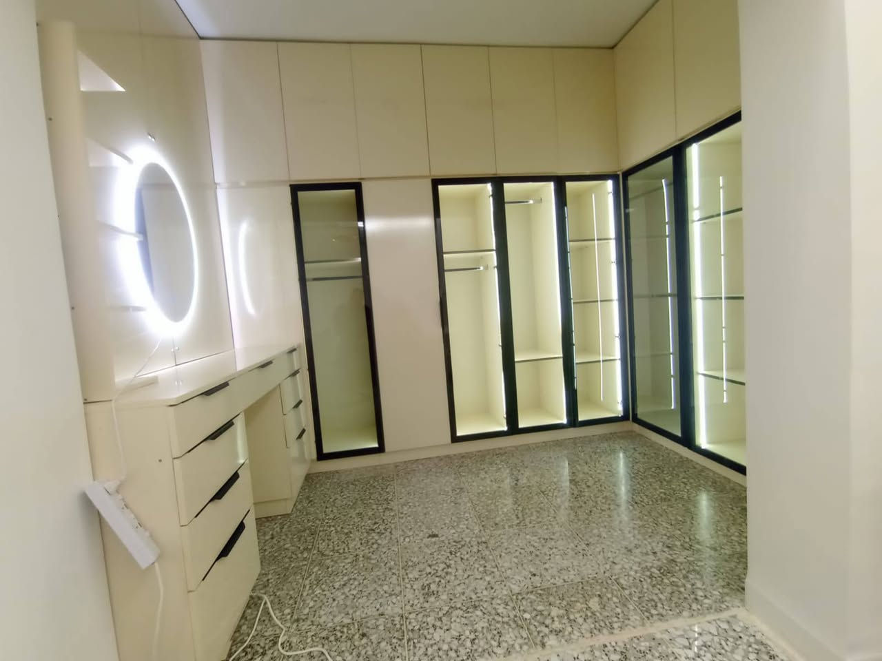 معمل عادل الميالي لعمل كافة إعمال الالمنيوم وخشب ال HDF بالنقد و التقسيط 
 ( عمل كاونترات الالمنيوم مبطن بي في سي pvc مضاد للماء وكاونترات الالمنيوم المبطن مع بيبان خشب وكاونترات خشب بالكامل ) وعمل كافة إعمال الشبابيك والأبواب ( الالمنيوم و pcv )  والمحجرات وكافة اعمال الزجاج 
النجف الأشرف حي السلام شارع ابو الدجاج


**إذا كنت صاحب هذا الإعلان وتريد حذفه لأي سبب، رجاءا أرسل رسالة إلى الدعم الفني**