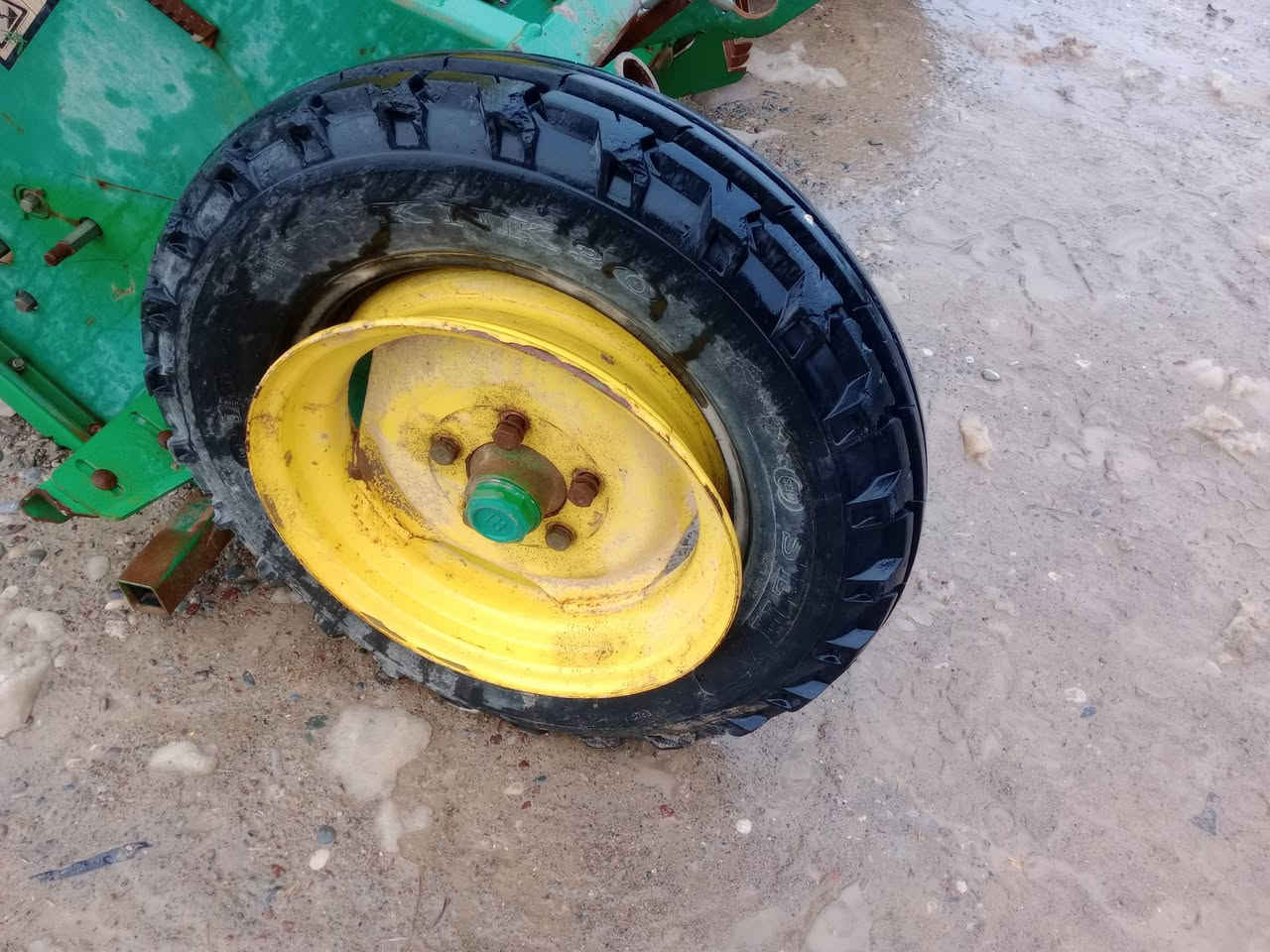 ئاشیای طابیعەی یسپانی بۆ فرۆشتن 7قولی بلادی  لەگەل دوو ویل و تایەك لەگەل قباغی و سیپایەی سحریان مناسبە شوێن قەزای بردرش رقم ***********   ***********
