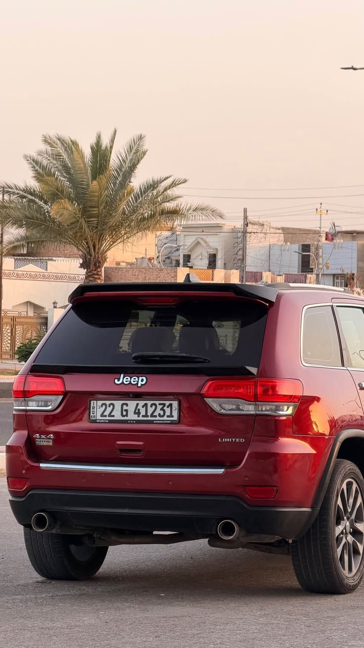 جيب 2014 لون مميز كرزي لمتد فول مواصفات🍒
وارد امــريكي كلين تايتل 
بس بيها قطعه وحده صبغ كلير بل بنيد فقط
السيارة بل واقع احلى من الصور  / السعر 201 وبيها مجال
مكان سيارة الفلوجة 📍📍
***********
‎مواصفـات السيارة 🔗 :

📌 المحرك V6 ستة سلندر 3600
📌 الكير اوتماتيك 8 نمر 
📌دفع رباعي 4x4 
📌 المحرك بيها نضام FlexFul يدعم بنزين العادي - المحسن - السوبر 
📌  نظام ماوس لتغير وضعيات القيادة (ثلج-طين-جبلي )
📌 ويل ١٨ انش 
📌اللايت زنون 
📌صندوق كهربائي 
📌بانوراما ..
📌 الداخلية لون اسود ملكي
📌كشنات جلد 
📌كشنات تدفئة الامامي والخلفي
📌الشاشة 8.4 انش الجبيرة 
📌 ٩ سماعات مع مضخم صوت
📌 ابواب بصمة 
📌 حساسات خلفية
📌 كاميرا خلفية 
📌گير طيارة شفتر
📌خزن مقاعد ٣ وضعيات
📌 تسخين مري
📌 نظام ترحيب للمقصوره الداخلية الفلوجة, الأنبار

