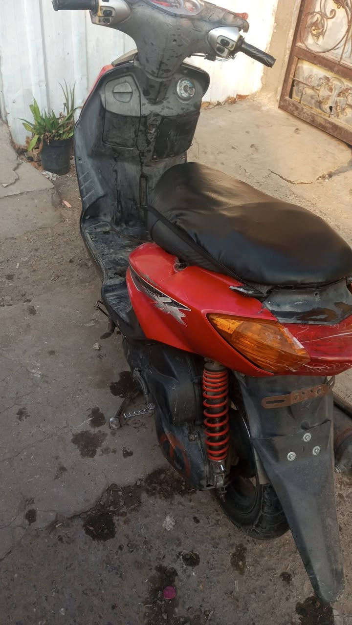 سلام عليكم سكنس نثيه زنجيلها فالت تجي تحمل وتطلع العنوان بغداد الاعضميه سبع بكار السعر 100قفل الرقم الاستفسار ***********
