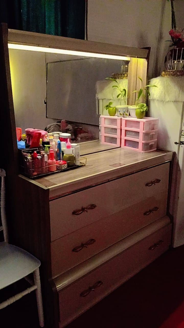 غرفه تركيه للبيع
ماخذتها ب3 مليون . 

اريدها ب مليون  وبيها مجال للتفاوض تركي باب اول اصلي ثقيل نضيفه كولش .مكانها (بغداد الاحسينية) .

نجارها موجود وعنده توصيل داخل بغداد فقط

الكاربد للبيع 

قياس 4×6

السعر 50


**إذا كنت صاحب هذا الإعلان وتريد حذفه لأي سبب، رجاءا أرسل رسالة إلى الدعم الفني**