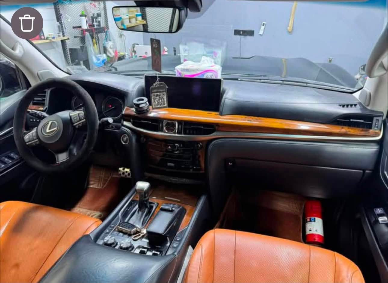 سلام عليكم  لكزس 2018 بوضع الوكالة
لكزس سبورت LX570 ( 2018 ) 

مغلفه بي دي إف 

المكينة : 5700 

عداد المسافات :100,000كيلو متر حقيقي شرط

معروفة مواصفات الكزس 1/1 جكات فول الفول 

 رقم السياره بغداد 

السيارة جديدة جدا نضافتها 100/100 بوضع الوكالة 

السيارة مكفولة كفالة عامة 

سعرها 70الف دولار 

تحويل ثاني يوم 

للاستفسار الاتصال على 

 ***********

مكان السيارة ذي قار
