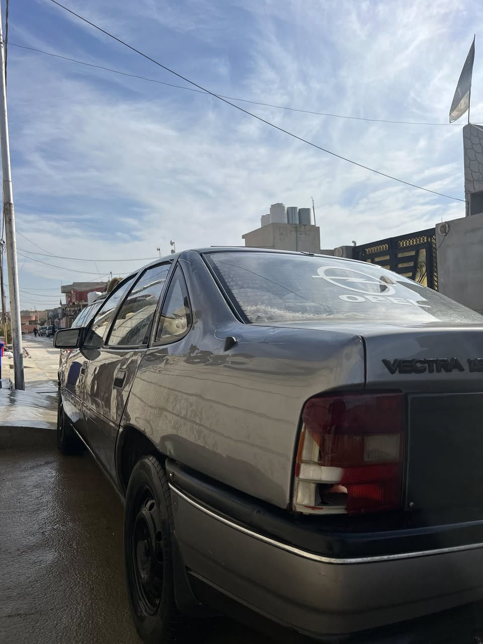 السلام عليكم اوبل فكترا موديل 90 حجم 16 رقم سنويه جديد مكاني موصل برطله صبغ بيه مكانت قليل محرك كير شرط سنويه 29 كاربون بيها السعر 35 وبيها مجال /***********/***********
