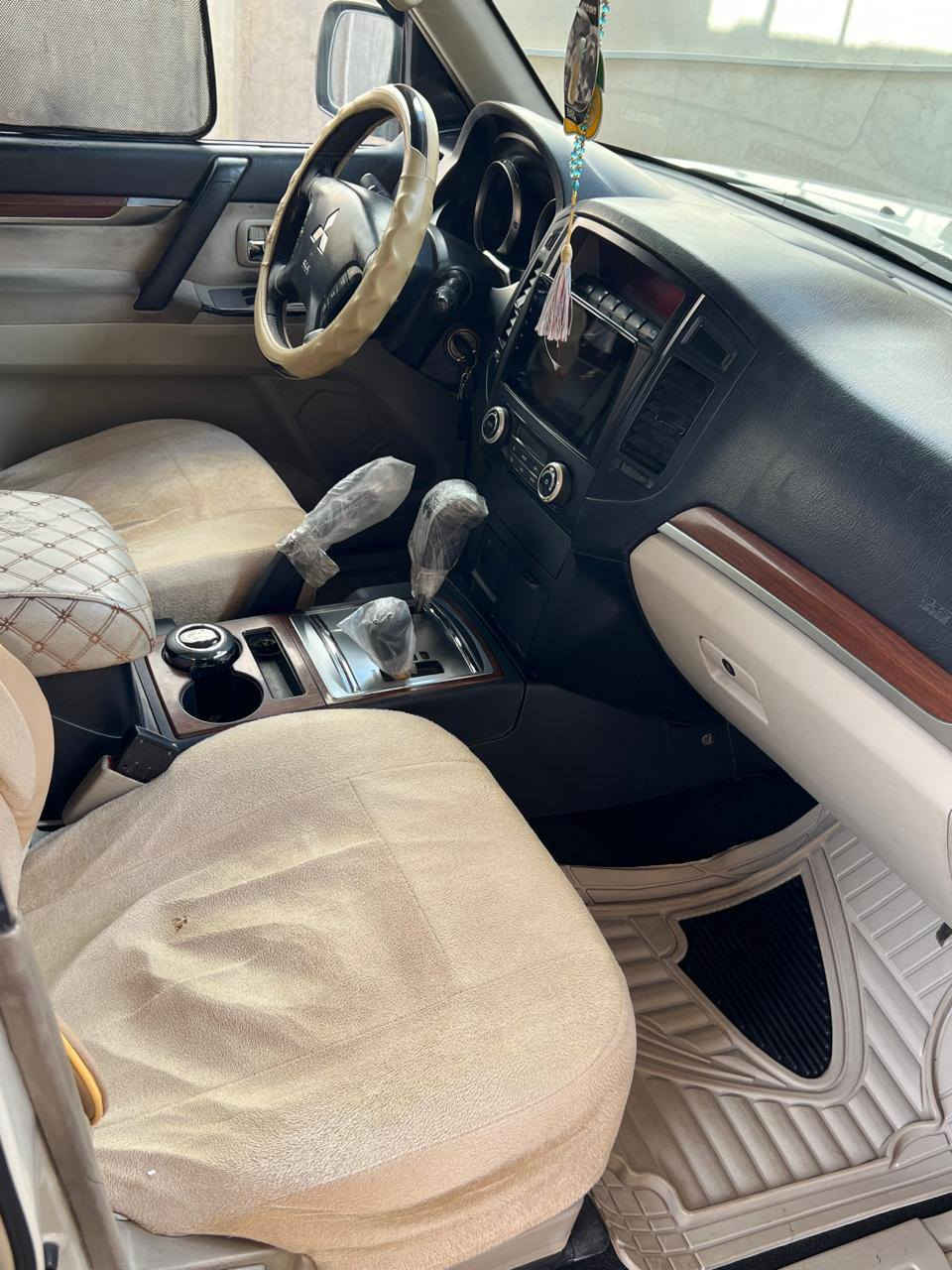 السلام عليكم
باجيرو ٢٠٠٨ خليجي محرك 3000 رقم بغداد كير محرك مكفول حدادية امامي خلفي باتري  جديد منظومة تبريد راديترات جديدة مكاني مكان السيارة ديالى +بغداد السعر ١٣٠ وبيها مجال قليل 
***********
