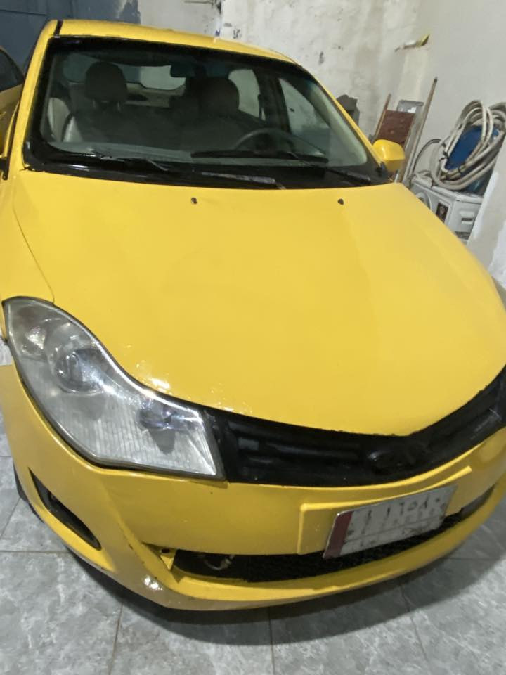 🚗: شيري فلاوين 2013 محرك تويوتا كورولا
الموقع: البصرة ، بيع مستعجل 

 الوضع القانوني: شرط تحويل مباشر (سند جاهز)

🛠️ المواصفات الفنية والتعديلات (المحاورة):

 المحرك: محورة إلى محرك تويوتا كورولا (VVT-i) بسعة 1600.

 المكينة: طابوكة جديدة، تم تبديلها قبل شهر واحد فقط (أداء ممتاز).

 ناقل الحركة (الكير): أوتوماتيك.

 الكهربائيات: مرتبة بالكامل وكل المنظومة شغال بدون أي نواقص.

🔧 الصيانة والتحديثات الأخيرة:

السيارة جاهزة، وتم تبديل القطع التالية حديثاً:

 فلتر دهن جديد.

 فلتر بانزين جديد.

 فلنجات جديدة.

 بمبرنكات جديدة . 

⚠️ ملاحظة (الهيكل):

 الجاملق الأمامي جهة السائق يحتاج إلى (سمكرة أو تبديل) حسب رغبة المشتري.

💰 السعر:

 25 ورقة (وبيه مجال طيب للشراي المعتمد).

رقم تواصل : ***********
