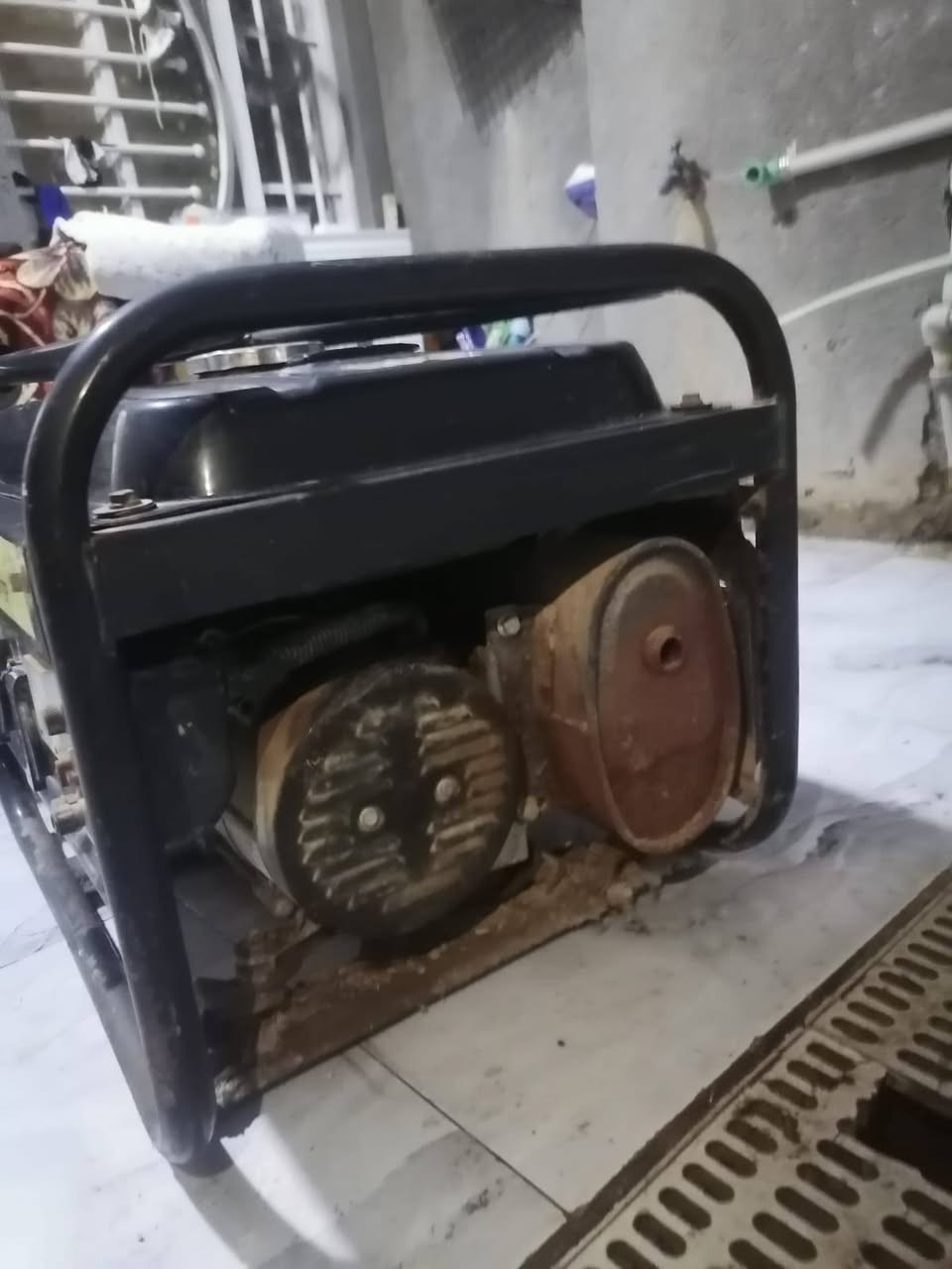 سلام عليكم مولد للبيع نضيفه مستخدمه شهر واحد استره الاستفسار ***********
