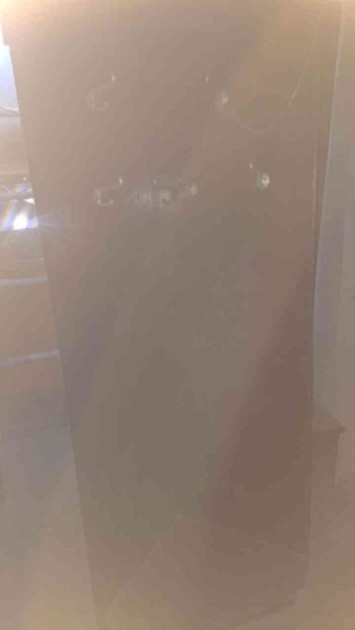 السلام عليكم عندي الاثلاجه سعر ٤٥ والكاوتنر ١٢٠ الفرفه بدوبه جرباي ٨٥ شراي تعال مكان الكرادة رقم ***********
