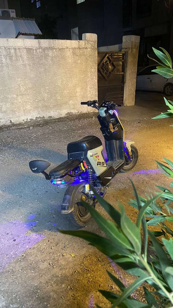 السلام عليكم
دراجه شحن R9 
مراوس شعندك نزل


**إذا كنت صاحب هذا الإعلان وتريد حذفه لأي سبب، رجاءا أرسل رسالة إلى الدعم الفني**