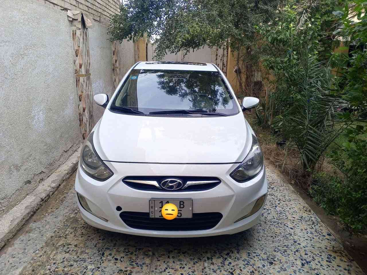 للبيع هونداي أكسنت2012 خليجي
فتحة سقف 
رقم بغداد الدولي الجديد 
محرك 1600 مكفوول 
صدر نظيف جداً 
تخم تاير نظيف  
تبريد ممتاز 
تدفئه ممتازه 
داخل نظيف جداً دوشمة كشنات
تحكم ستيرن 
سياره جاهزه ونظيفه مابيه كل نقص ابد

السعر 94 ورقه وبيه مجال بسيط 
مكاني بغداد 
للاستفار اكثر ***********
